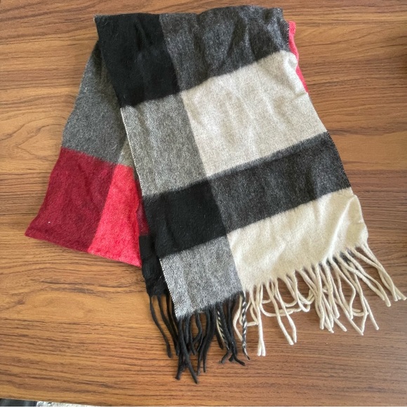 Cashmere Scarf - Picture 1 of 2